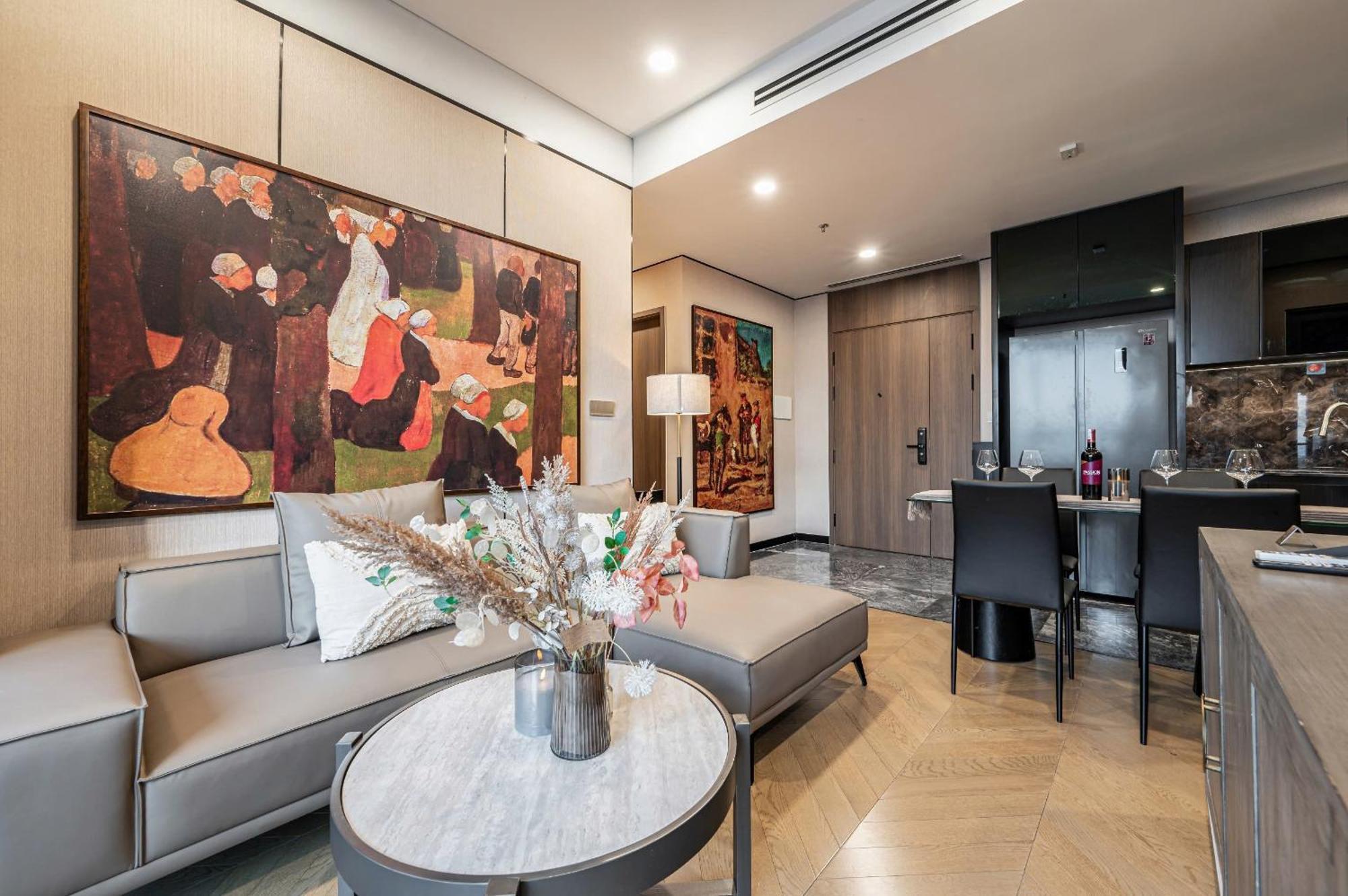 Lumiere Riverside - Raymond Holm - Luxurious 5-star Apartment