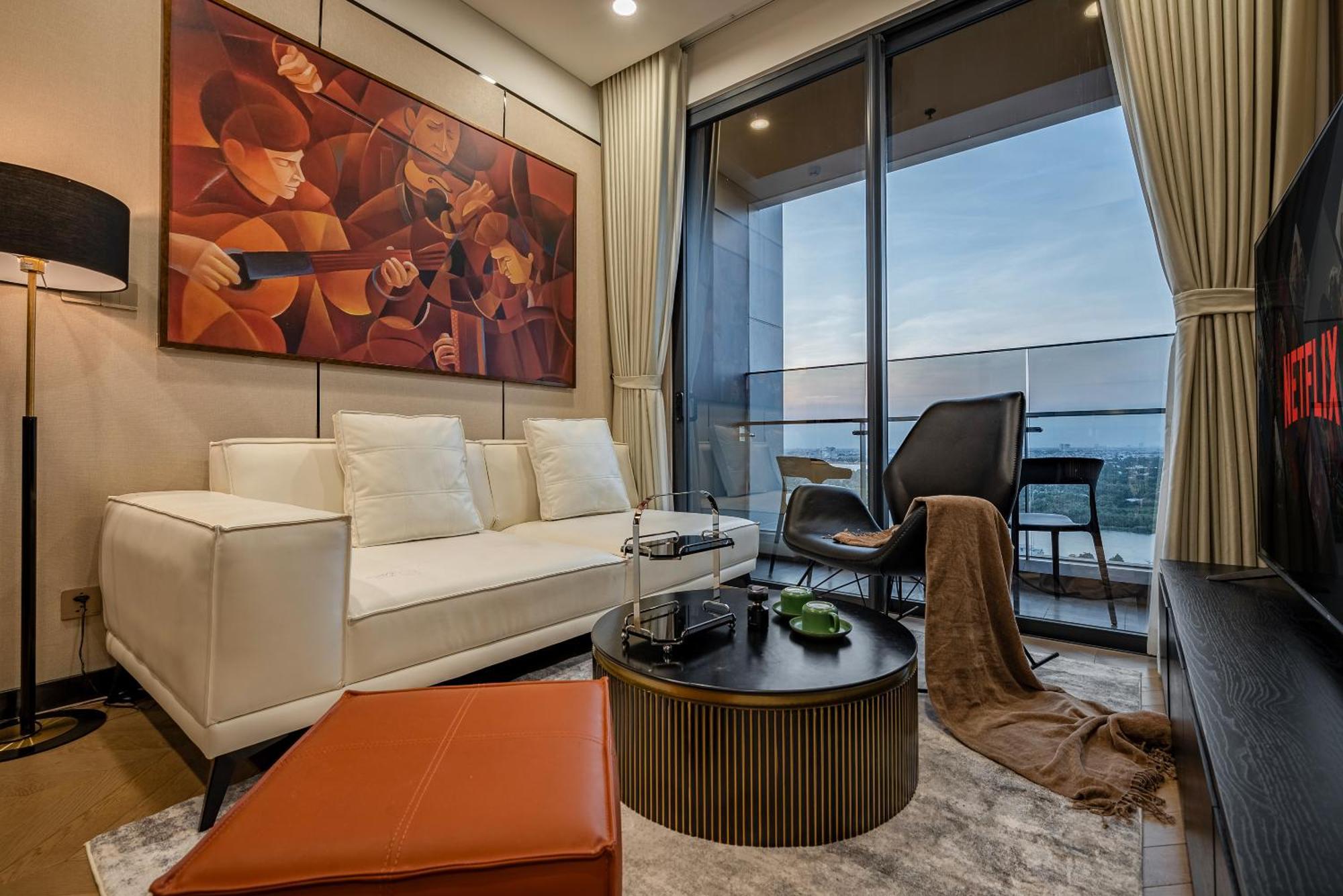 Lumiere Riverside - Raymond Holm - Luxurious 5-star * TP. Hồ Chí Minh